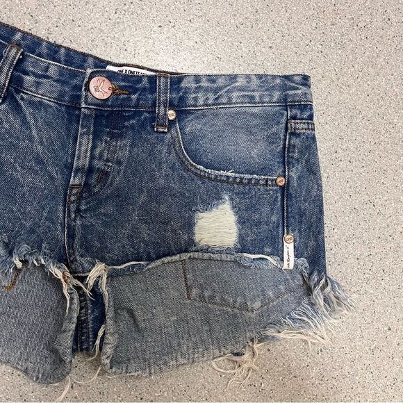 One Teaspoon Bonitas Low Waist Distressed Denim Cutoff Shorts 27 - Picture 4 of 9